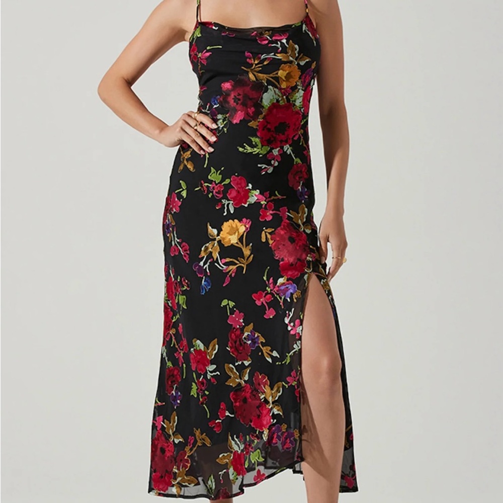 ASTR - Gaia Floral Burnout Midi Dress